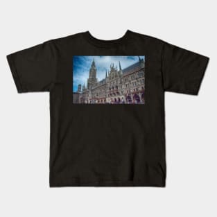 Rathaus-Glockenspiel of München Kids T-Shirt